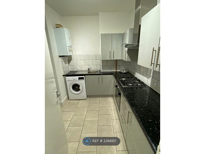 1 Bedroom Flat To Rent In Longshore, London, SE8