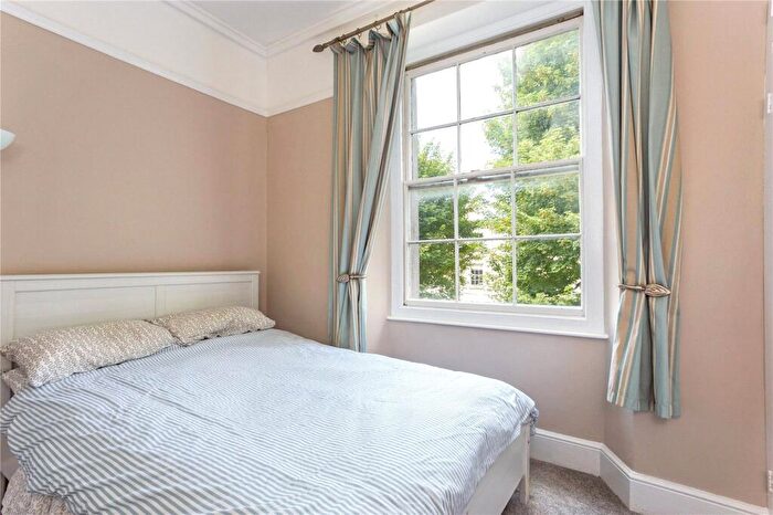 2 Bedroom Apartment To Rent In Buckingham Place, Clifton, Bristol, BS8