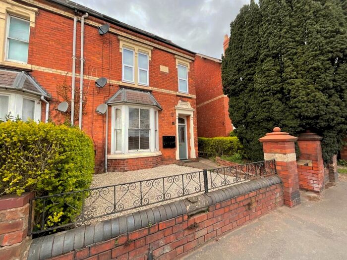 1 Bedroom Flat To Rent In Chester Road North, Kidderminster, DY10