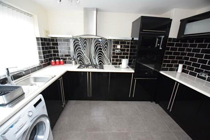 2 Bedroom Flat For Sale In Bantry Close, Sheldon, B26