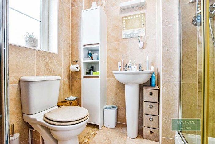 4 Bedroom Detached House For Sale In Parc Fferws, Ammanford, Carmarthenshire, SA18