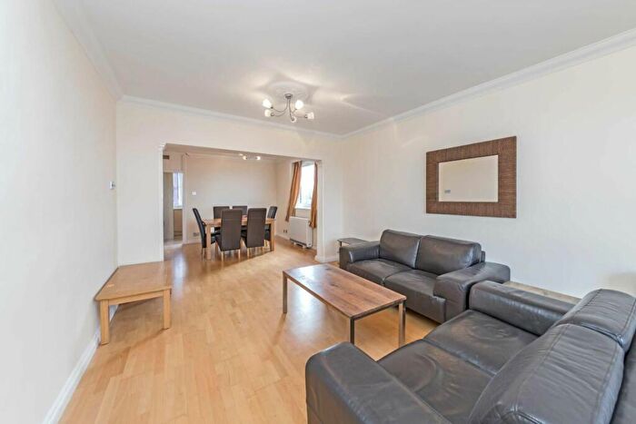 2 Bedroom Flat To Rent In St. Johns Wood Road, St John's Wood, NW8