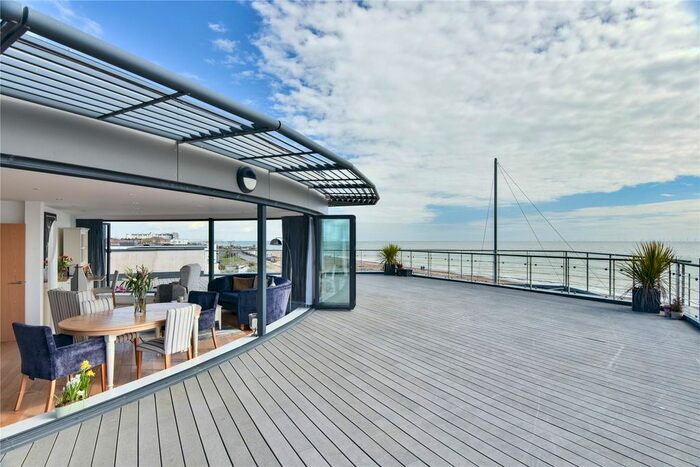 2 Bedroom Flat To Rent In The Waterfront, Goring-By-Sea, Worthing, West Sussex, BN12