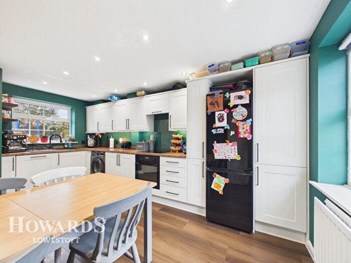 4 Bedroom Terraced House For Sale In Abbeydale, Carlton Colville, NR33