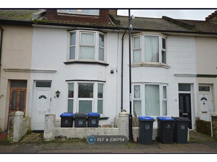 1 Bedroom Flat To Rent In Cross Street, Worthing, BN11