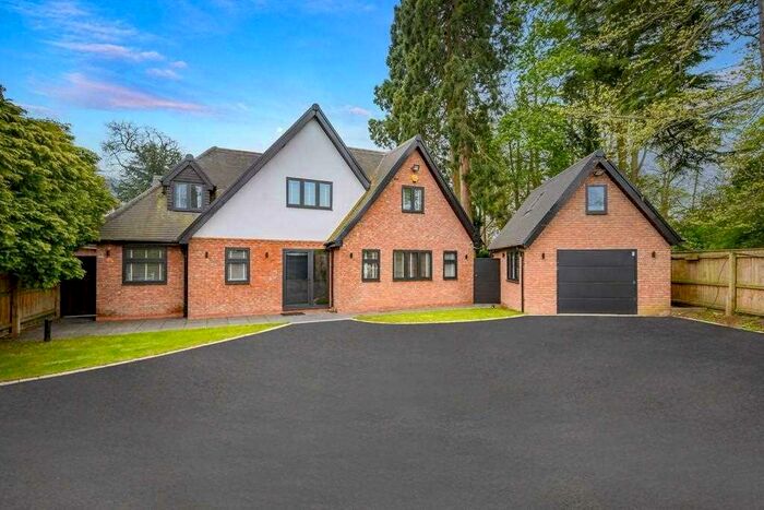 5 Bedroom Detached House To Rent In Avenue Road, Dorridge, Solihull, B93