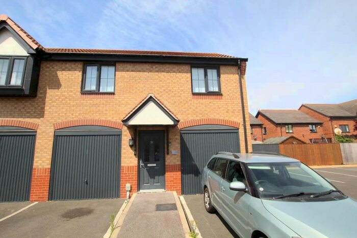 2 Bedroom Flat To Rent In Riley Way, Hull, HU3