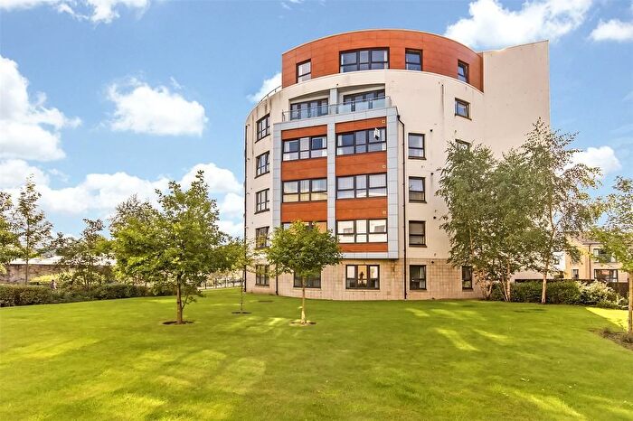 3 Bedroom Flat To Rent In Monart Road, Perth, PH1