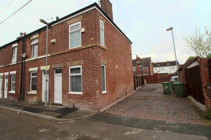 2 Bedroom End Of Terrace House To Rent In Robin Hood Street, Castleford, WF10