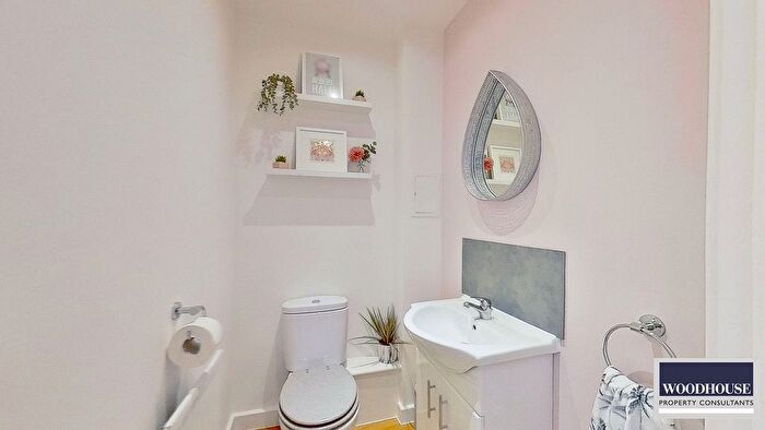 2 Bedroom Terraced House For Sale In Aldermere Avenue, Cheshunt, EN8