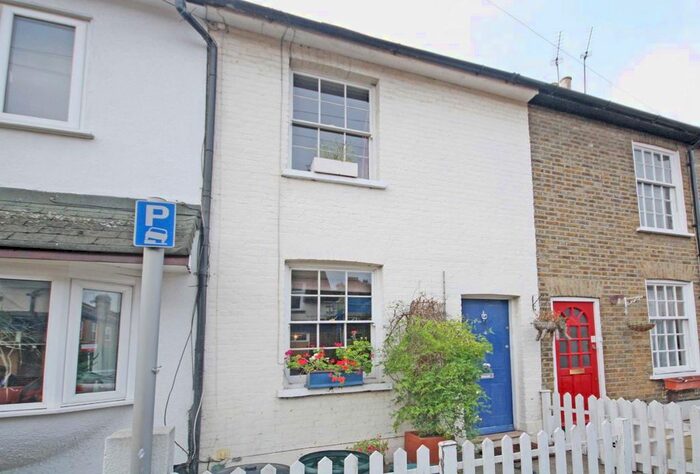 2 Bedroom Property To Rent In May Road, Twickenham, TW2