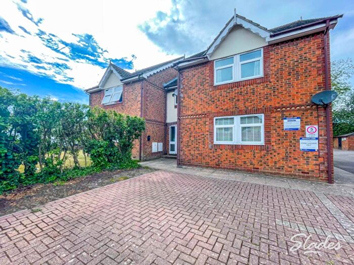 2 Bedroom Apartment To Rent In Gardner Road, Christchurch, Dorset, BH23