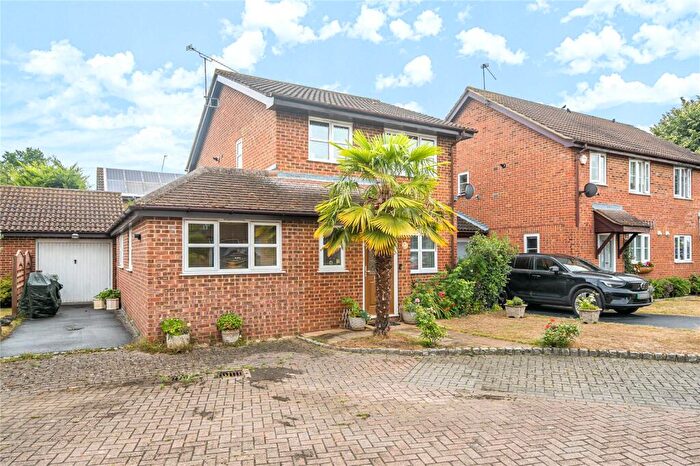 4 Bedroom Detached House For Sale In Station Road, Bagshot, Surrey, GU19