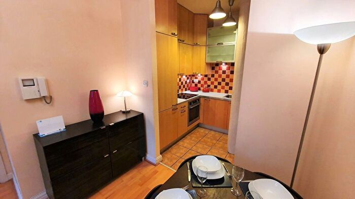 1 Bedroom Flat To Rent In Velvet House, Sackville St, M1
