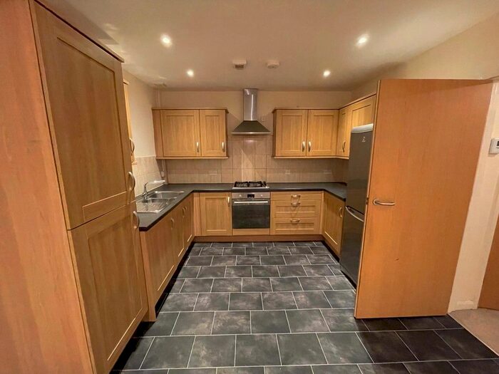 2 Bedroom Flat To Rent In Sicey Avenue, Sheffield, S5