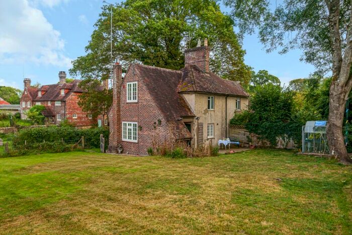 3 Bedroom Semi-Detached House To Rent In College Road Ardingly, RH17