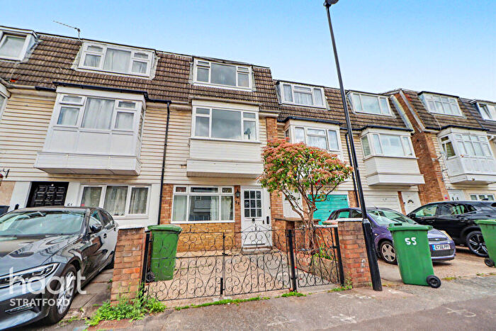 4 Bedroom Terraced House To Rent In Wilkinson Road, London, E16