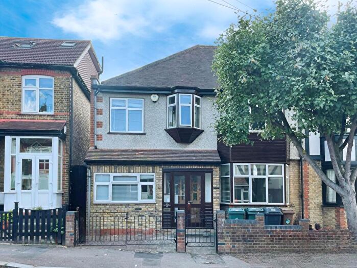 9 Bedroom Semi-Detached House To Rent In Belle Vue Road, London, E17