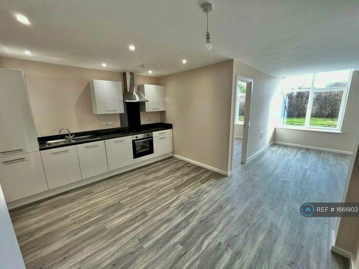 2 Bedroom Flat To Rent In Northwood House, Salford, M5