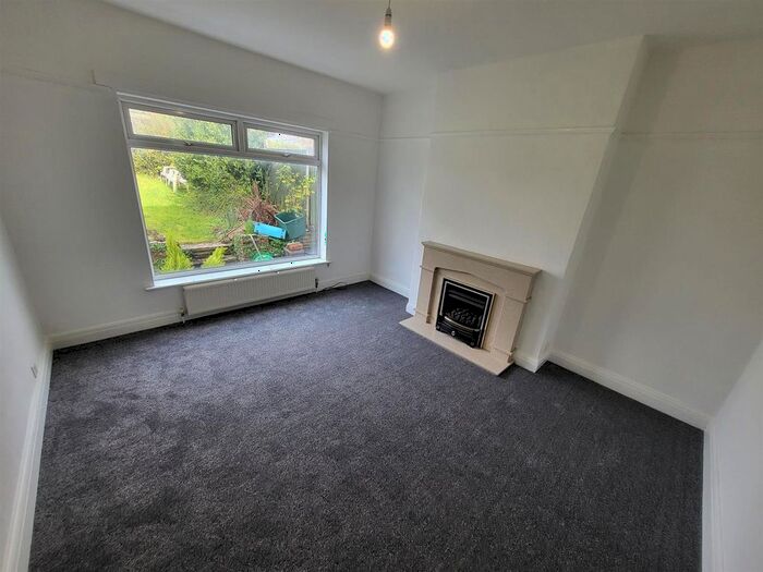 4 Bedroom Semi-Detached House To Rent In Welsford Road, Bristol, BS16