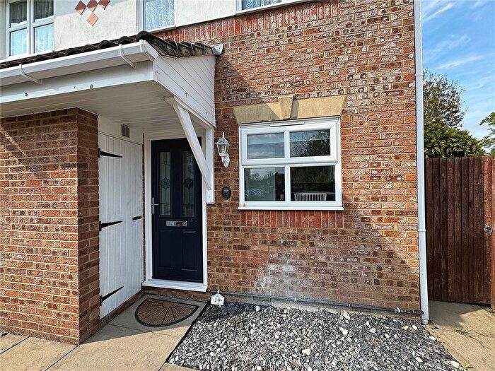 2 Bedroom End Of Terrace House To Rent In Munslow Gardens, Sutton, Surrey, SM1