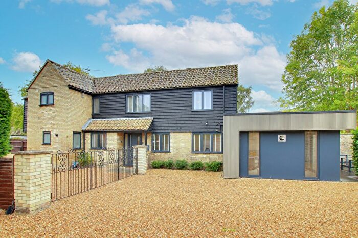 4 Bedroom Detached House To Rent In High Street, Hemingford Abbots, Cambridgeshire, PE28