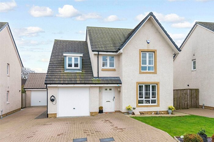 5 Bedroom Detached House For Sale In Castle Stuart Place, Cumbernauld, Glasgow, North Lanarkshire, G68