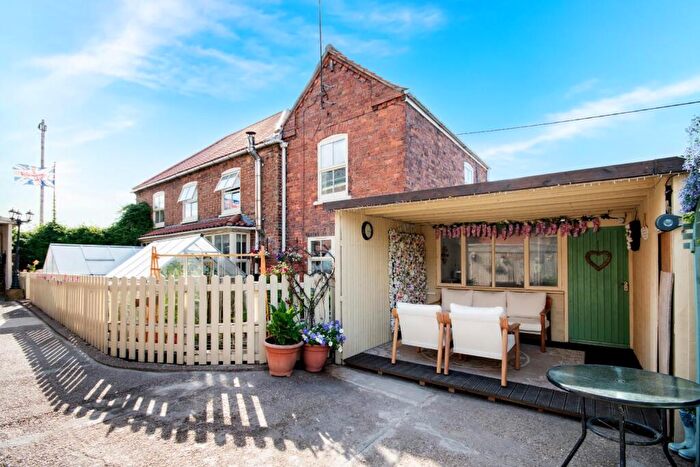 4 Bedroom Detached House For Sale In High Street, Misterton, DN10