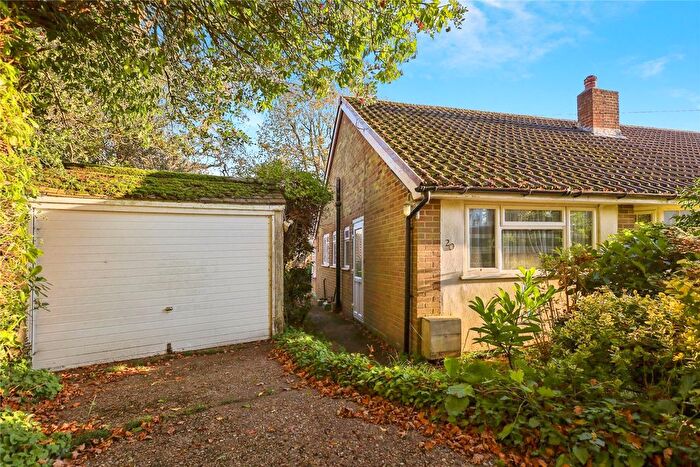 2 Bedroom Bungalow For Sale In Kennedy Close, Heathfield, East Sussex, TN21