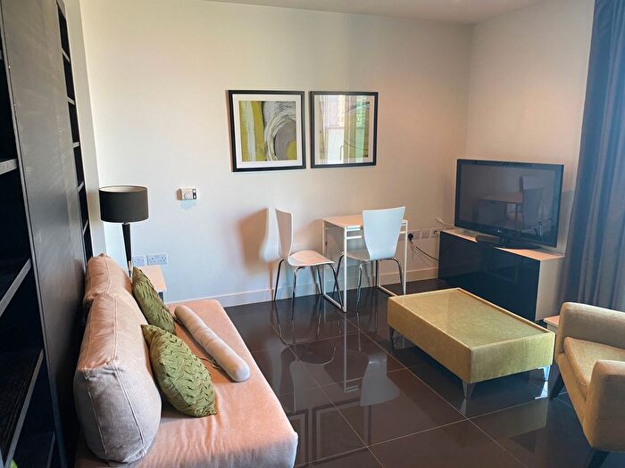 Studio To Rent In Pan Peninsula Square, Canary Wharf, E14