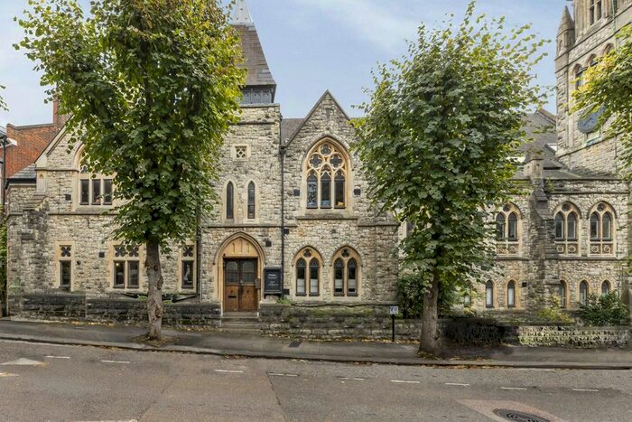 2 Bedroom Flat To Rent In Cromwell Avenue, London, N6