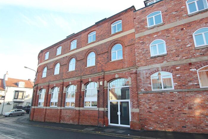 2 Bedroom Flat For Sale In Brigg Road, Barton-Upon-Humber, DN18