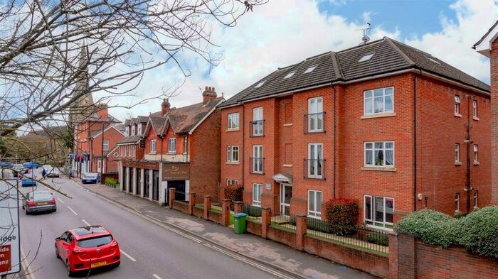 1 Bedroom Apartment To Rent In Weybridge, KT13