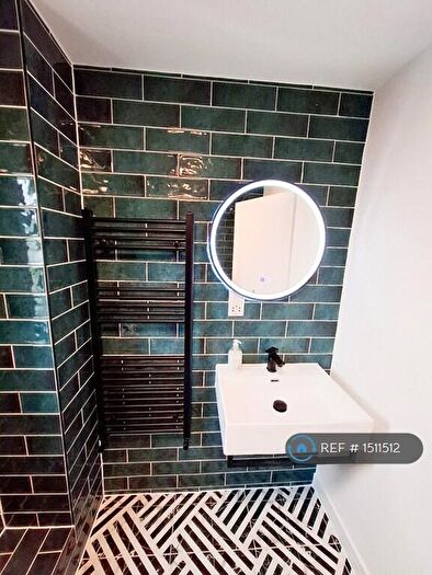 2 Bedroom Flat To Rent In Plimsoll Close, London, E14