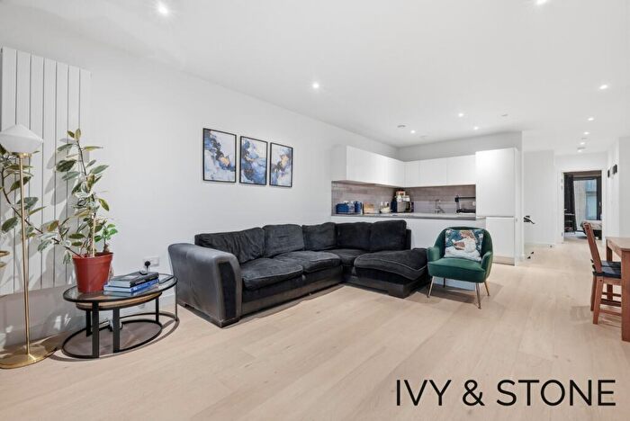 2 Bedroom Apartment For Sale In Banyan Court, Royal Wharf, E16