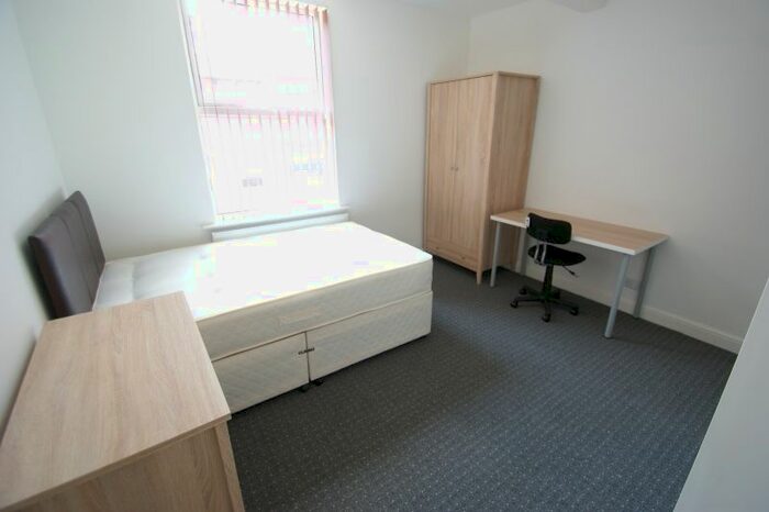 4 Bedroom Terraced House To Rent In Beamsley Mount, Hyde Park, Leeds, LS6