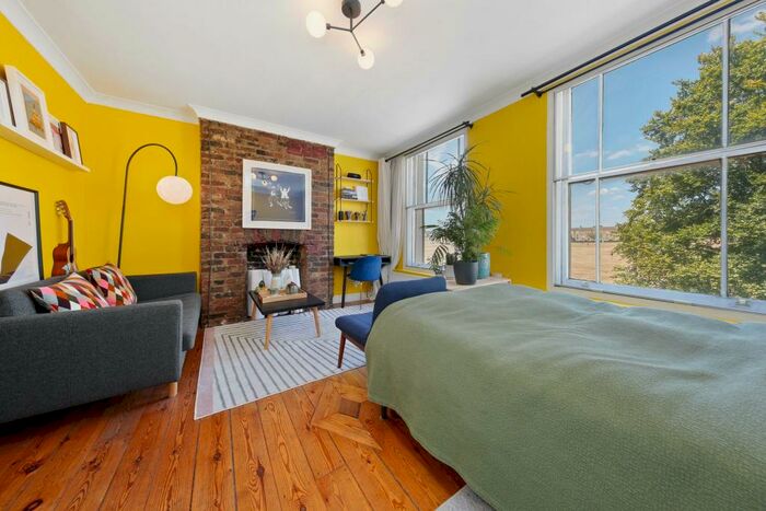 Flat To Rent In Royal Parade, London, SE3