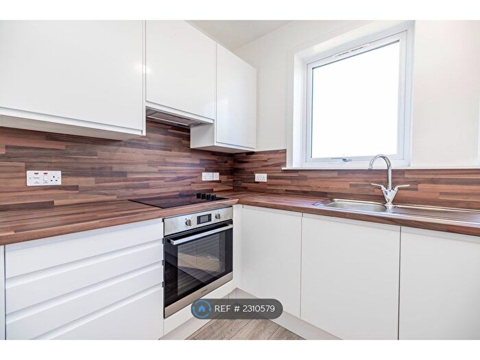 3 Bedroom Terraced House To Rent In Cummings Park Crescent, Aberdeen, AB16