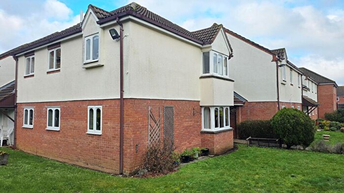 3 Bedroom Flat For Sale In Grange Close North, Henleaze, Bristol, BS9