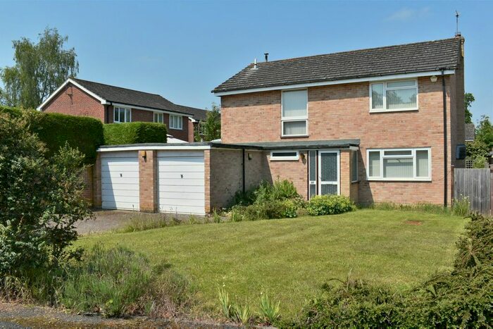 4 Bedroom Detached House For Sale In Greenacres, Woolton Hill, Newbury, RG20