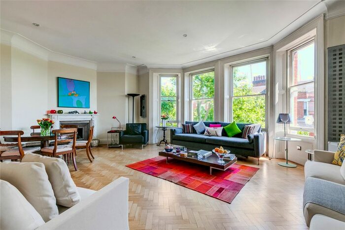 2 Bedroom Flat To Rent In Trebovir Road, Earls Court, London, SW5