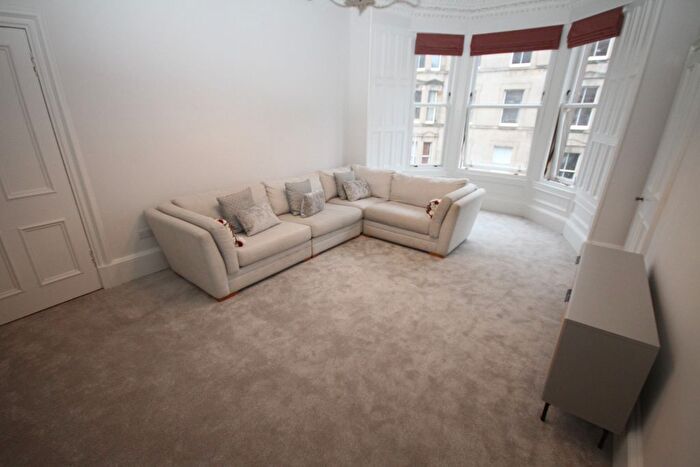 4 Bedroom Flat To Rent In Lauriston Gardens, Meadows, Edinburgh, EH3