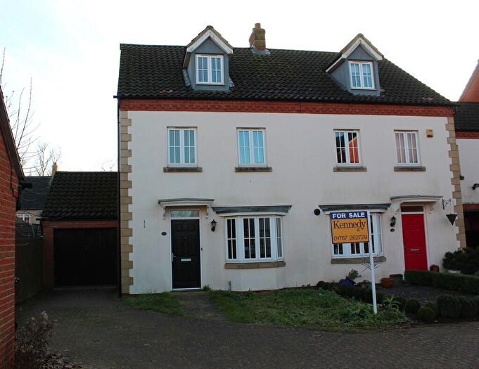 4 Bedroom Semi-Detached House For Sale In Ibbett Lane, Potton, SG19