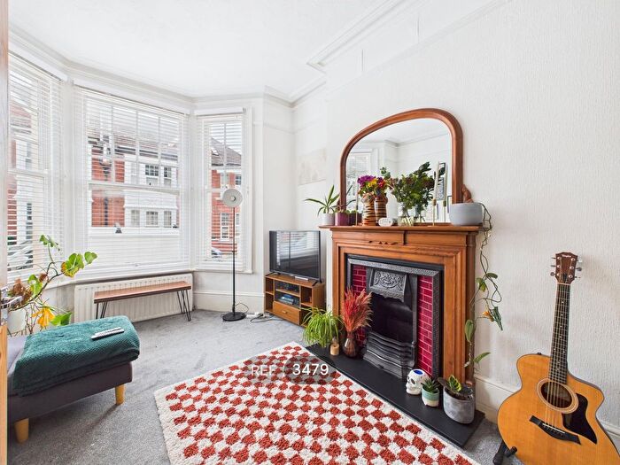2 Bedroom Flat To Rent In Addison Road, Hove, BN3