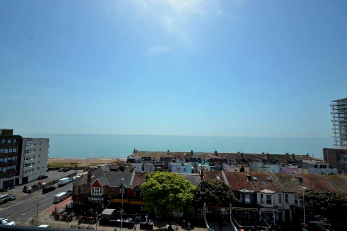 2 Bedroom Flat To Rent In Brighton Road, Worthing, BN11