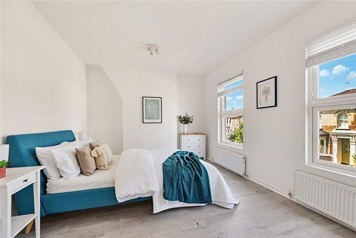 2 Bedroom Flat For Sale In St. Donatts Road, London, SE14