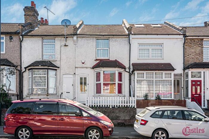 3 Bedroom Terraced House To Rent In Tottenhall Road, Palmers Green, N13