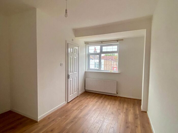 5 Bedroom Terraced House To Rent In Woodmansterne Road, London, SW16