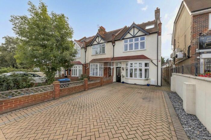 4 Bedroom Semi-Detached House To Rent In St. John's Terrace, London, SW15