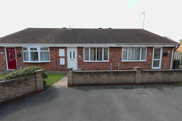1 Bedroom Bungalow For Sale In The Queensway, Hull, HU6